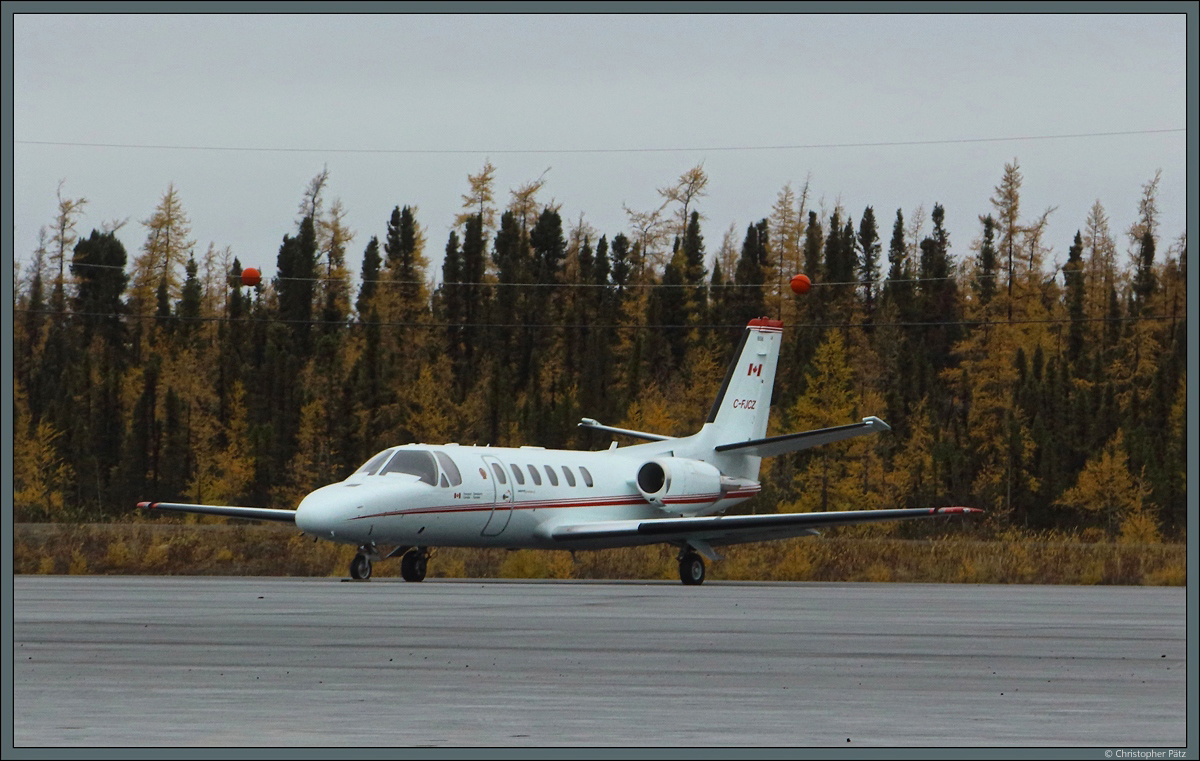 Die Cessna 550 Citation II C-FJCZ ist für das Department of Transport (Ministerium für Verkehrswesen) im Einsatz. Am 14.10.2022 ist die Maschine in Kuujjuaq gelandet.