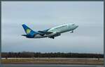 737-200/795643/die-737-200c-c-gdpa-der-canadian-north Die 737-200C C-GDPA der Canadian North hebt am 21.10.2022 am Flughafen von Yellowknife ab.