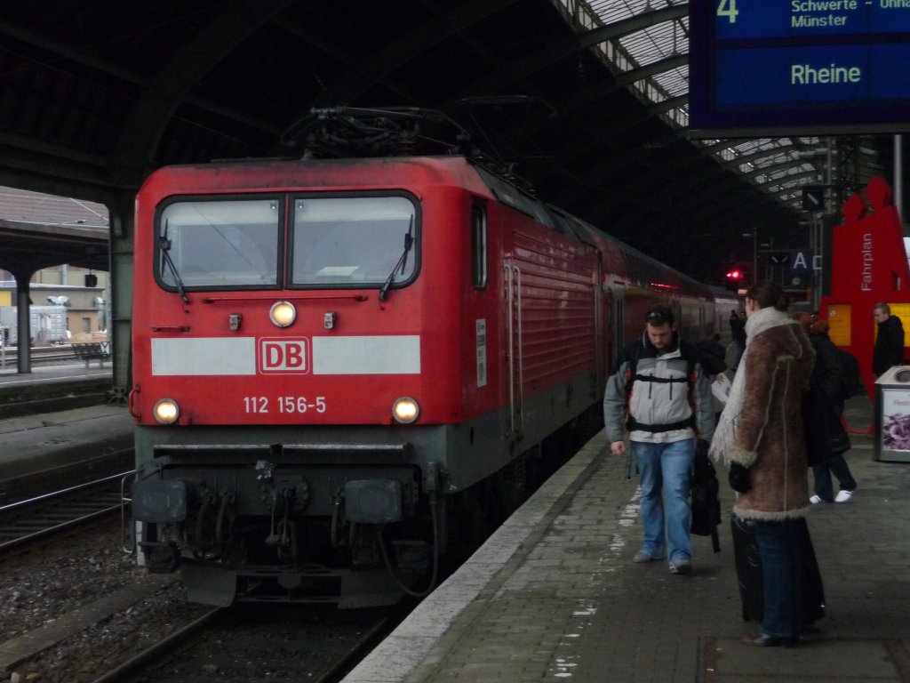 112 156 f�hrt am 14.03.2010 in Hagen Hauptbahnhof ein. RE7 -> Rheine