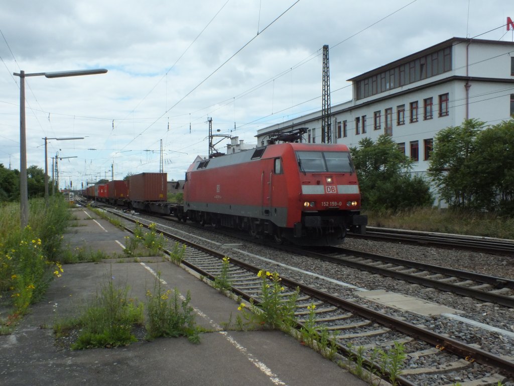 152 159 durchf�hrt am 23.06.2013 mit einem bestenfalls m��ig ausgelasteten KV-Zug Weinheim. Aber was will man auch sonntags gro�artig an G�terz�gen erwarten?