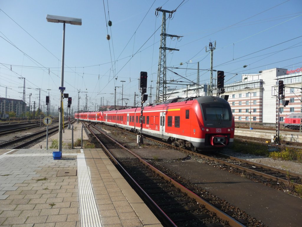 440 319 f�hrt in N�rnberg ein. 29.10.2011