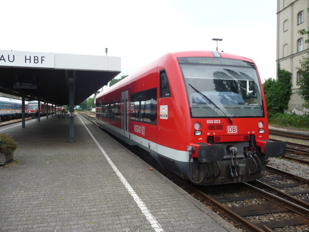 650 003 verl�sst am 26.07.2010 den Lindauer Hauptbahnhof mit Ziel Friedrichshafen.