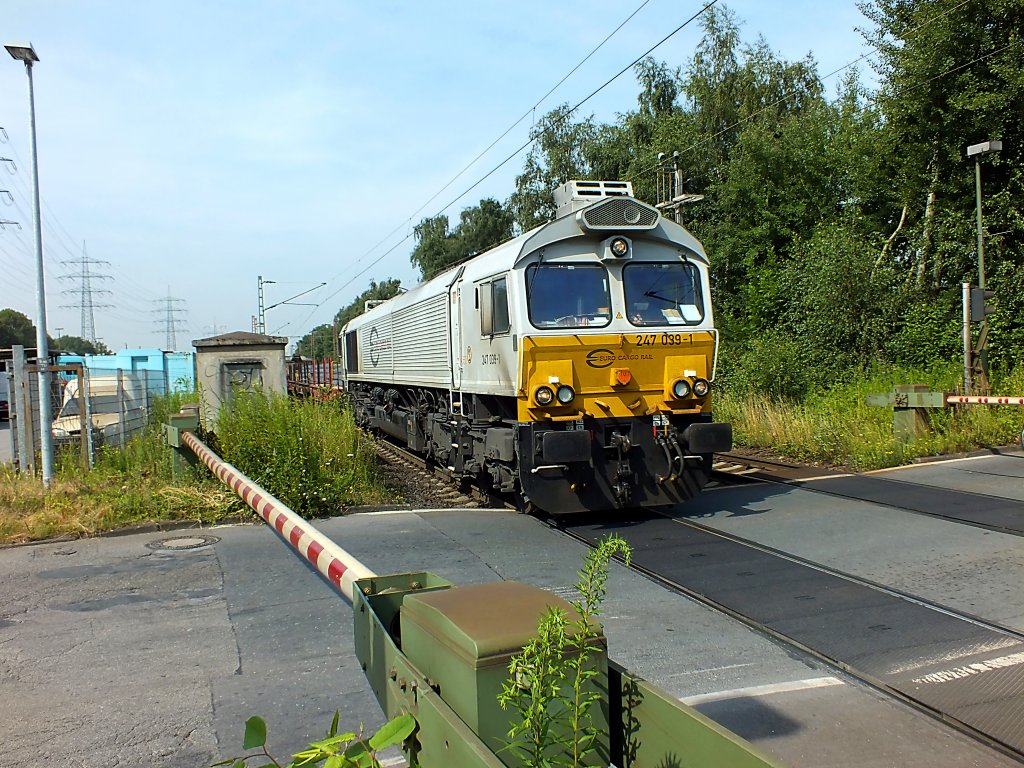 ECR 247 039, im Einsatz f�r DB Schencker Rail zeigt sich hier am 16.7.13 in Bottrop.