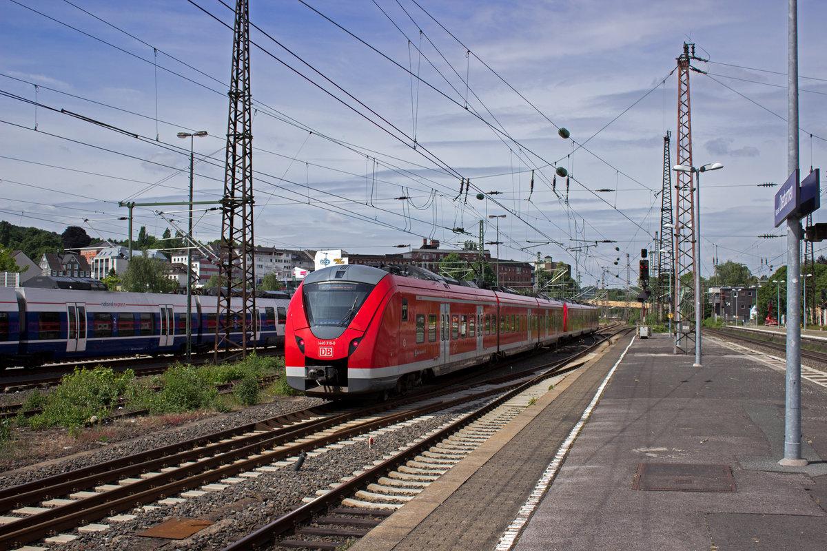 1440 319 hat mit einer weiteren 1440-Garnitur soeben Wuppertal-Oberbarmen verlassen und ist nun auf dem Weg nach M�nchengladbach.