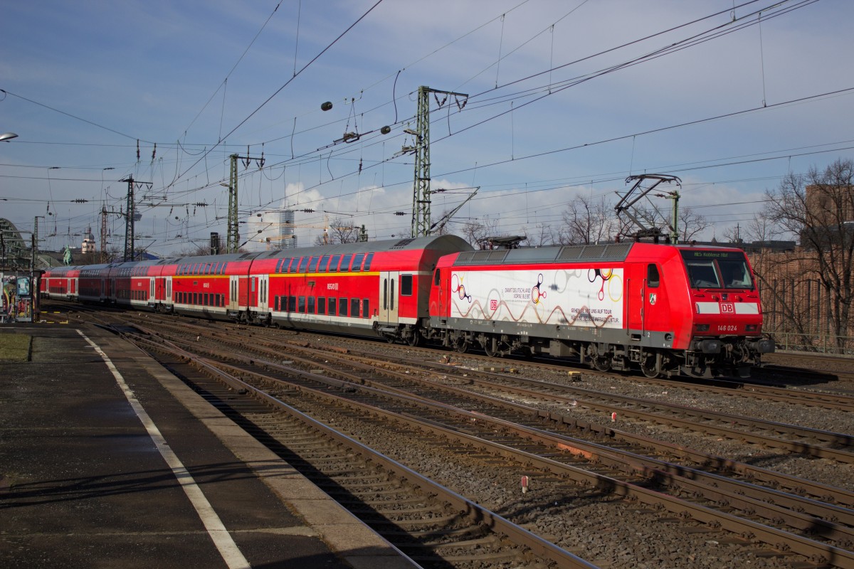 146 024 verlässt am 25.02. mit einem Regionalexpress nach Koblenz Köln-Deutz.