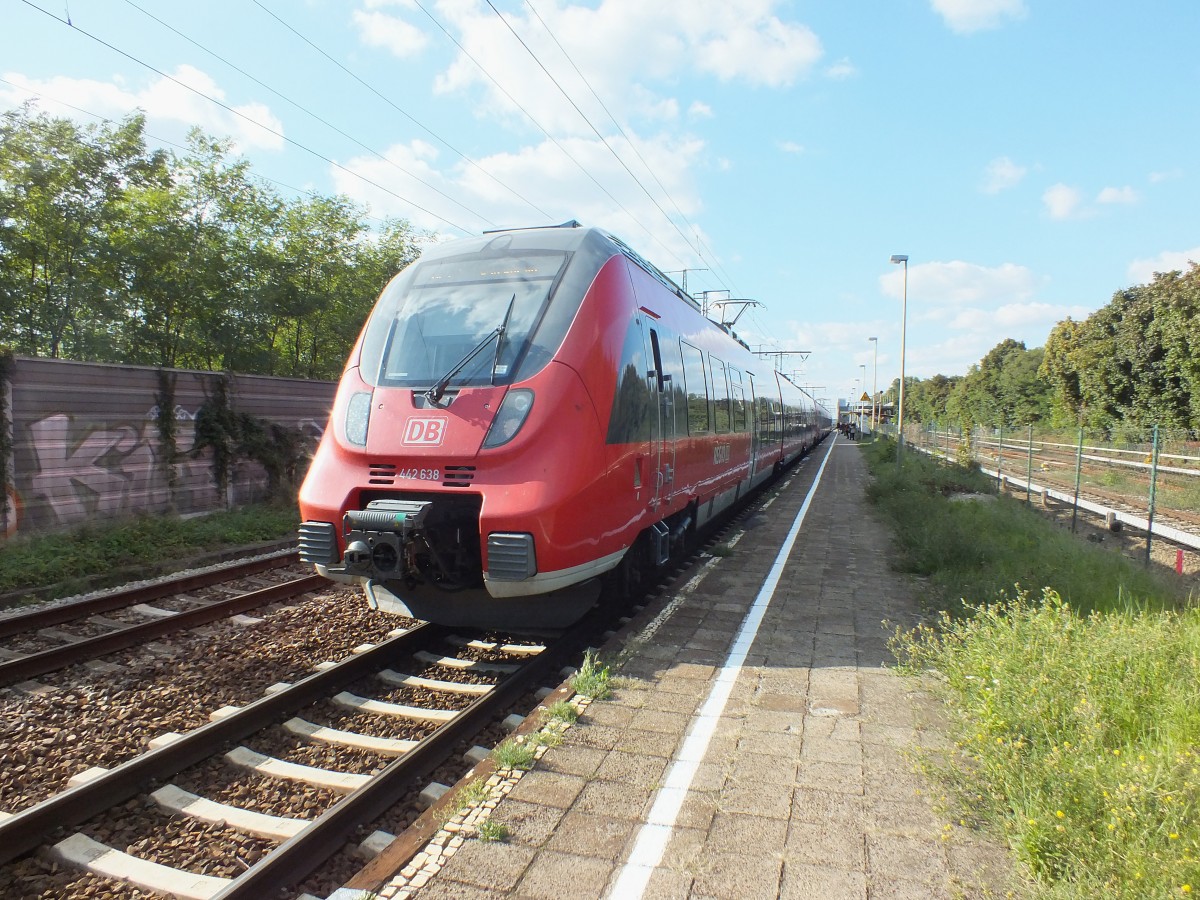 442 138 am 2.10.13 in Berlin-Karlshorst.
RB14 -> Nauen