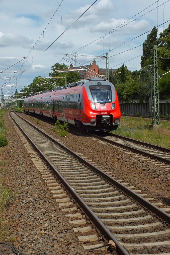 442 322 ist am 12.06. als RB19 auf den Weg nach Senftenberg, hier in Berlin Südkreuz.