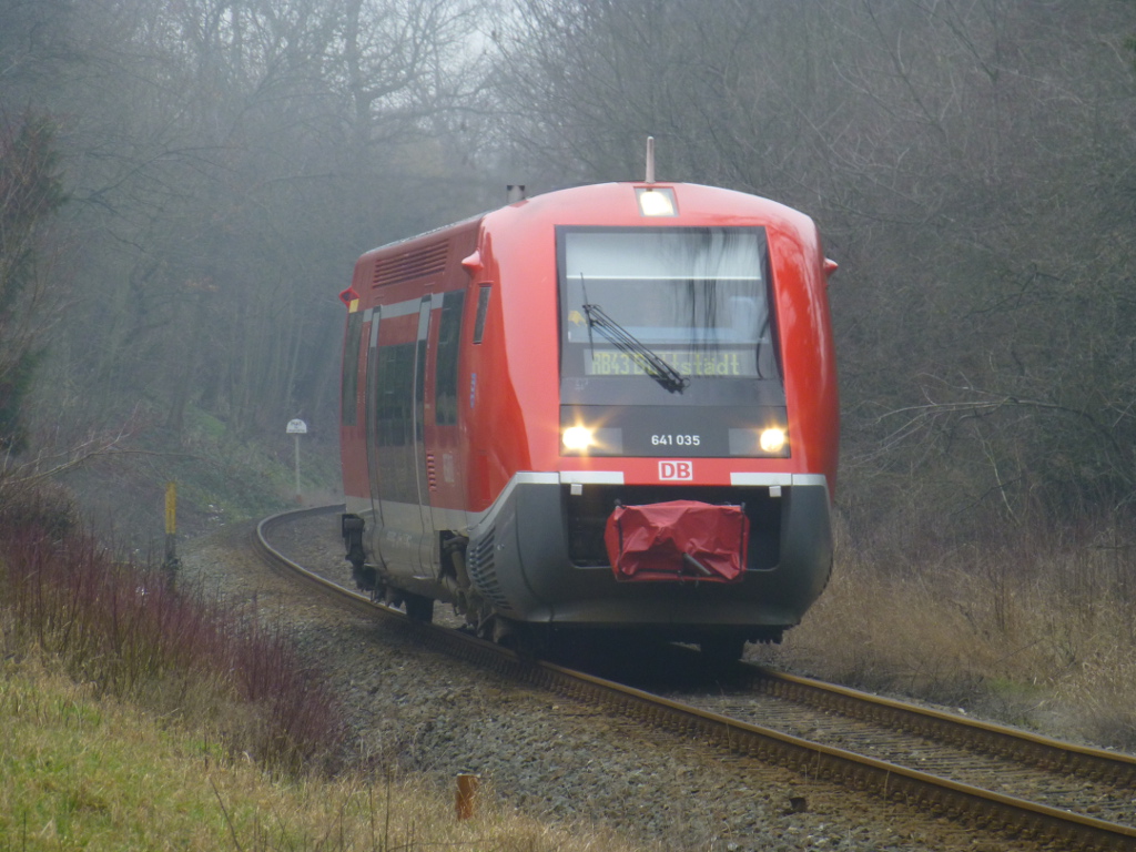 641 035 erreicht am 5.2.14 den Zielbahnhof Buttst�dt, um kurz darauf wieder nach S�mmerda zur�ckzufahren.