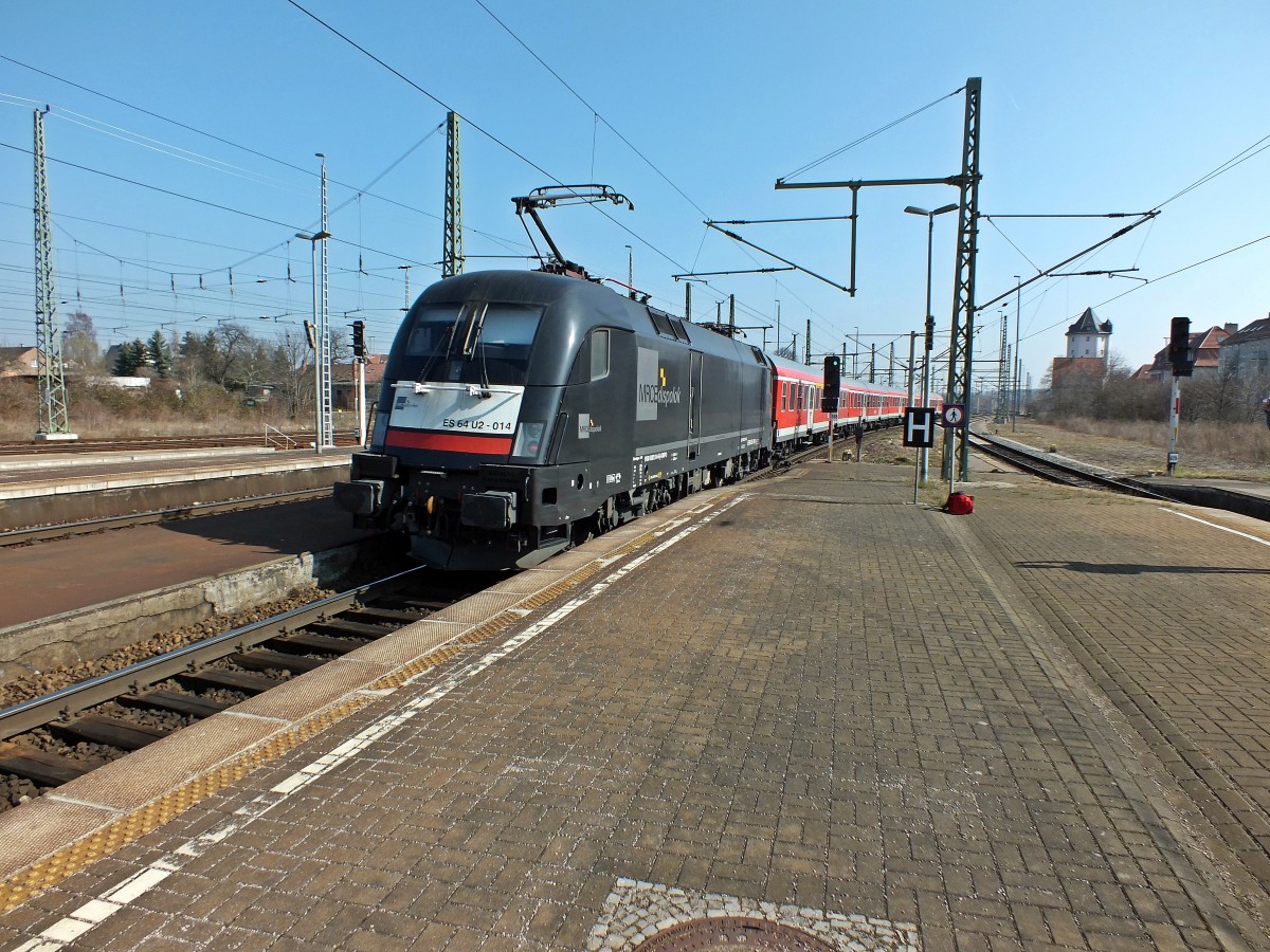 ES64U2-014 (182 514) von MRCE war am 13.3.14 im Einsatz bei DB Regio und bef�rderte eine Regionalbahn von Einsenach nach Halle, hier in Weimar.