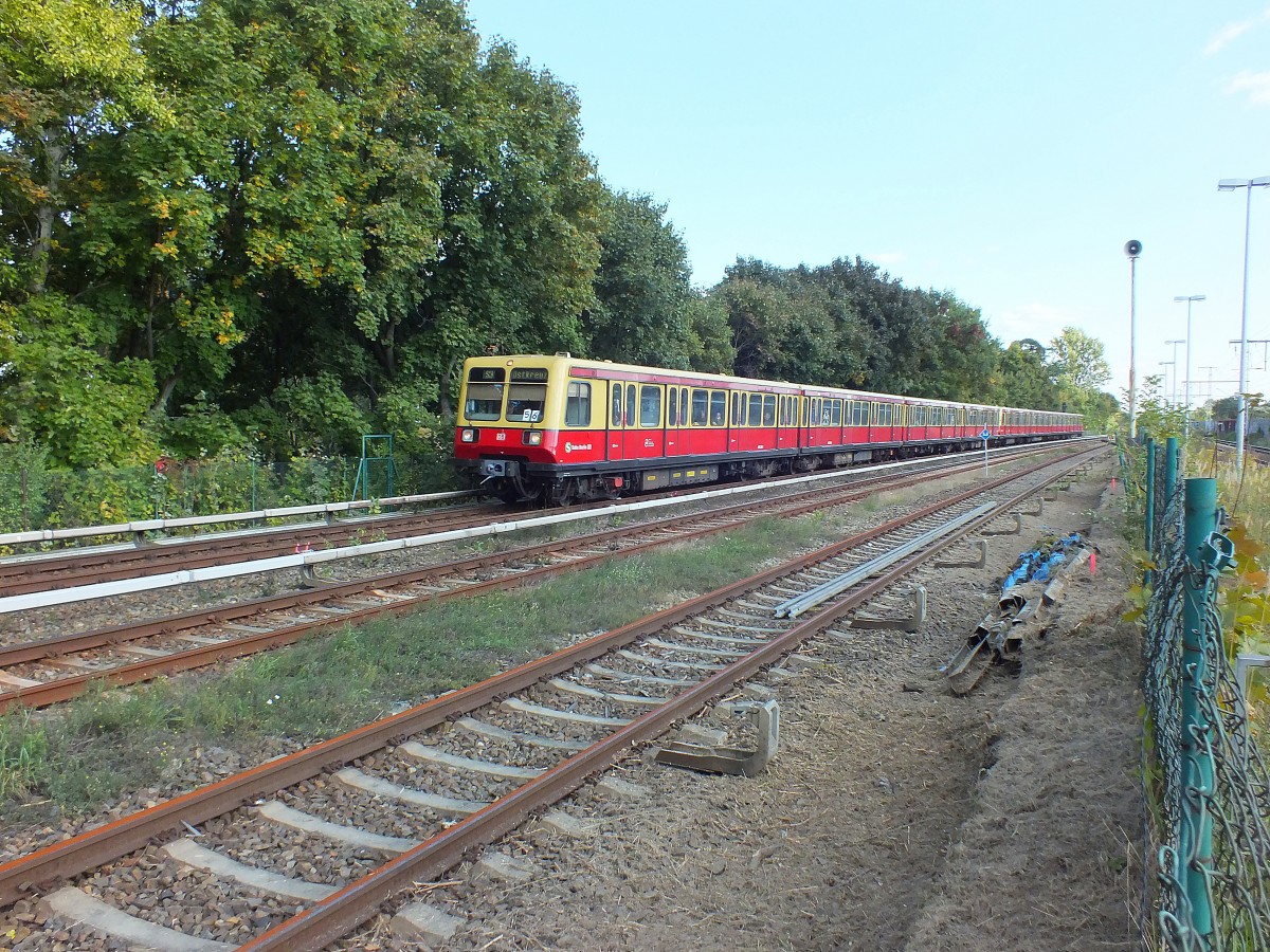 Noch eine 485er-Einheit in Karlshorst, 2.10.13
S3 -> Ostkreuz