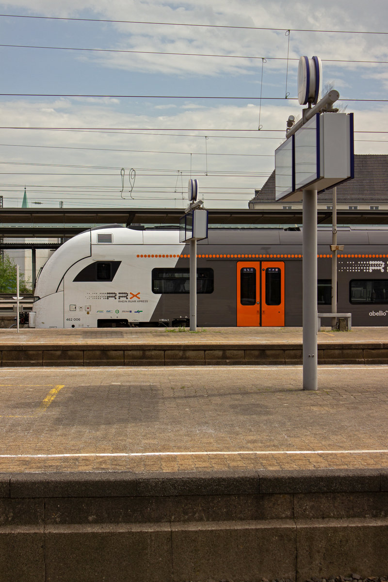 Profilansicht des 462 006, der f�r Abellio im RRX-Netz unterwegs ist.