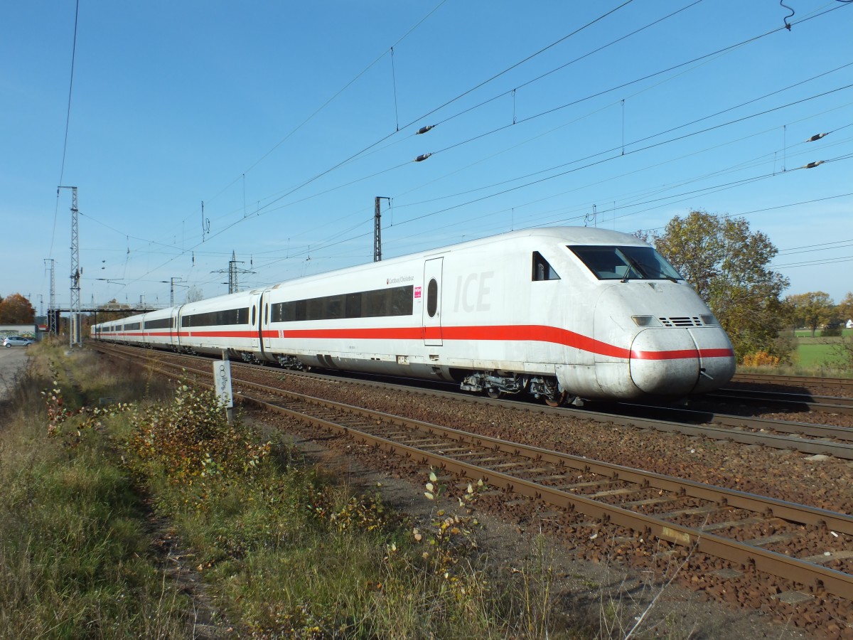 Was macht der denn hier?! Der geh�rt hier doch gar nicht hin! (mehr demn�chst im Forum) 402 003 in Saarmund am 22.10.13