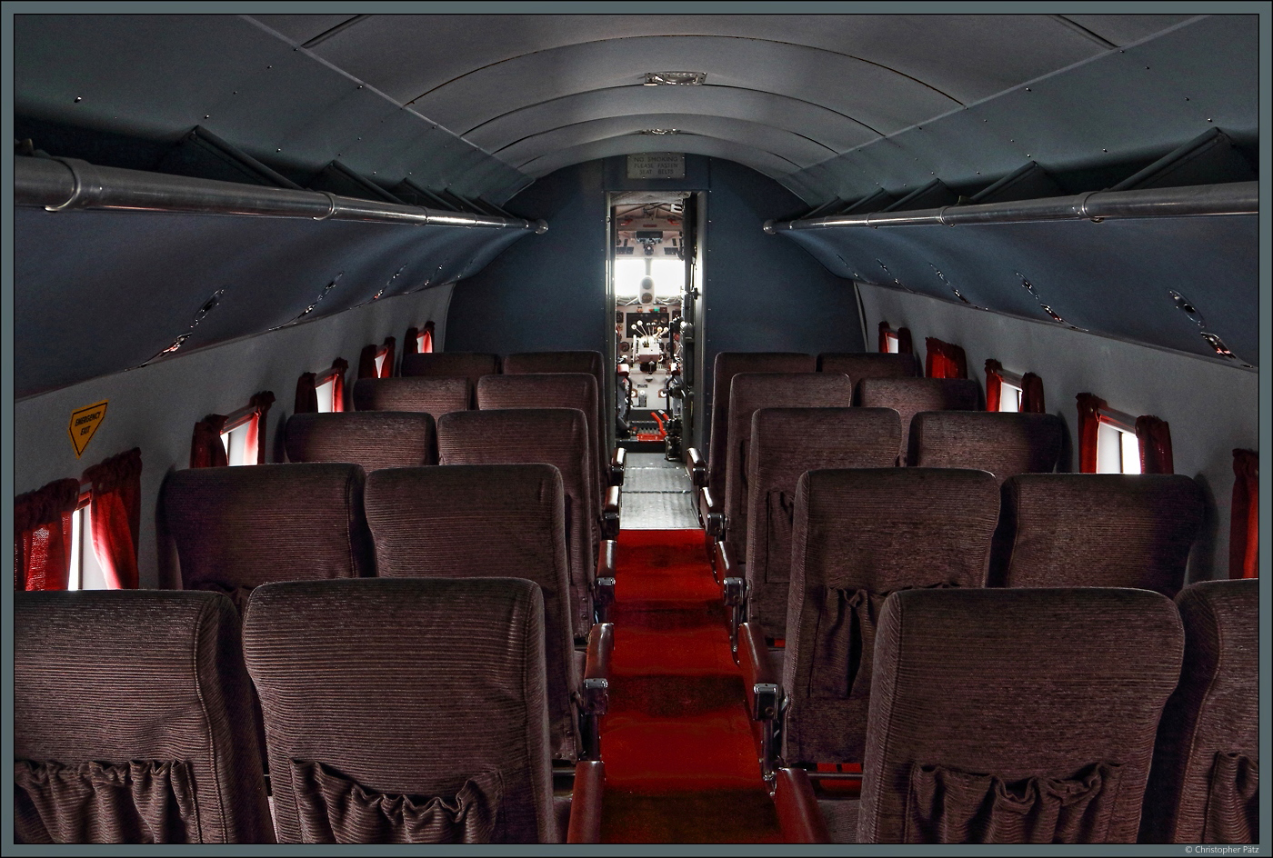 Die Kabine der CV-990 HB-ICC (ex Swissair) im Verkehrsmuseum Luzern zeigt die Reisekultur der 60er Jahre. (26.04.2022)