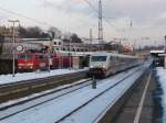 111 146 und ihr Regionalexpress m�ssen am 03.02.2010 in Wuppertal-Oberbarmen einen versp�teten ICE �berholen lassen.