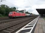 145 022 durchf�hrt am 08.08.2012 den Bahnhof K�ln-West in n�rdlicher Richtung.