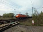 185-CL 002 von ArcelorMittal, den Betreiber unter anderem der Stahlwerke in Eisenh�ttenstadt f�hrt am 17.4.14 mit einem Kesselwagenganzzug durch die Wuhlheide.