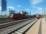 185 085 f�hrt am 31.7.13 mit einem G�terzug in Singen (Htw.) ein.