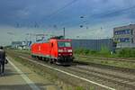 Als Leerfahrt durchfuhr 185 022 am Nachmittag des 13.04.22 den Bahnhof Hilden in Richtung S�den.