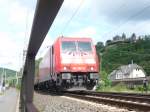 185 368 f�hrt am 19.08.2010 in den Bahnhof Linz (Rhein) ein.
