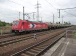 Nach �ber einer Stunde der erste G�terzug (mit Heimatgef�hlen): HGK 2061 (91 80 6185 603-8 D-HGK) mit Kesselwagen in Sch�nefeld.