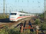 402 038 und 402 012 erreichen am 2.10.13 als ICE nach D�sseldorf/K�ln Hamm.