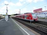 Am 30.06.2010 verl�sst 422 017 den Bahnhof Wuppertal-Oberbarmen.