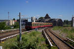 Auf der Linie S8 findet man eine bunte Mischung aller vorhandenen Baureihen der S-Bahn Berlin.