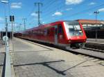611 033 verl�sst am 31.7.13 den Bahnhof Singen nach Schaffhausen.