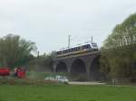 648 441 der NWB am 25.04.2013 auf der Rheinhausener Br�cke.