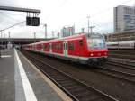 Eine Verst�rker-S1 verl�sst am 03.05.2012 D�sseldorf Hauptbahnhof.