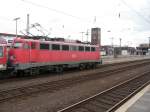 Nachschuss auf 110 457 am 03.05.2012 im D�sseldorfer Hauptbahnhof.