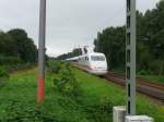 Ein unerkannt gebliebener ICE1 durchf�hrt am 27.08.2010 D�sseldorf-Reisholz in s�dlicher Richtung.