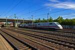 Vermutlich als ICE 888 von M�nchen f�hrt 401 053 am 05.08.2020 in Hamburg-Harburg ein.