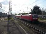 145 045 verl�sst am Zugschluss eines RE4 den Bahnhof Wuppertal-Oberbarmen.