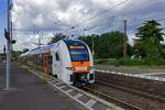 462 027 f�hrt am 27.07.22 auf der Fahrt in Richtung Dortmund in Wuppertal-Oberbarmen ein.
