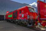 F�r Rangieraufgaben und Nahg�terz�ge verwendet DB Cargo nach wie vor �berwiegend Diesellokomotiven, selbst wenn die Fahrten zum Teil unter Oberleitung stattfinden.