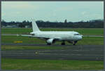 Hinter dem weißen A320-232 LZ-BHW verbirgt sich eine der 3 Maschinen der Balkan Holidays Air.