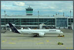 Der A350-941 D-AIVA wird am 11.03.2023 als Flug LH 762 nach Dehli auf das Vorfeld des Flughafens München zurückgesetzt.