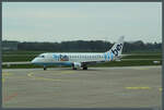 Die Embraer 175 G-FBJB der Flybe ist am 16.11.2015 in Hannover geschoben gelandet.