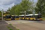 Unter den nach wie vor zahlreichen Bussen der Solaris Urbino III-Familie sticht Wagen 4400 hervor, der als einziger eine LED-Anzeige besitzt, die im Vergleich zu sp�teren Modellen deutlich bl�ulich