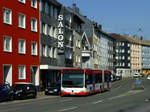 Bus 1070 mit Werbung f�r einen lokalen Supermarkt.