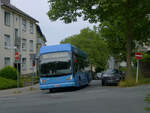 24. Juni 2021: Brennstoffzellenbus W-SW 2049 auf der Linie 646 Richtung Toelleturm. Die Kreuzung Oberwall/Freiligrathstra�e an der Haltestelle Oberwall ist f�r das Fahrpersonal meist sehr herausfordernd, vor allem wegen am Stra�enrand geparkten Autos.